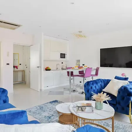 Stylish 2 Bedroom