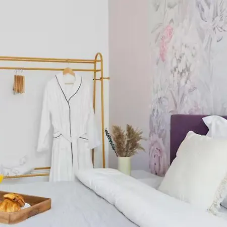 Stylish 2 Bedroom Βίλα Παρίσι